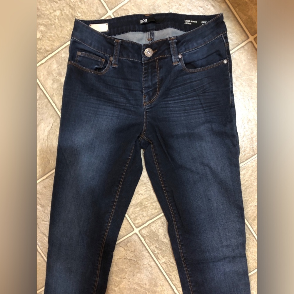 EUC Women’s BDB Gisele Skinny Mid Rise Jeans